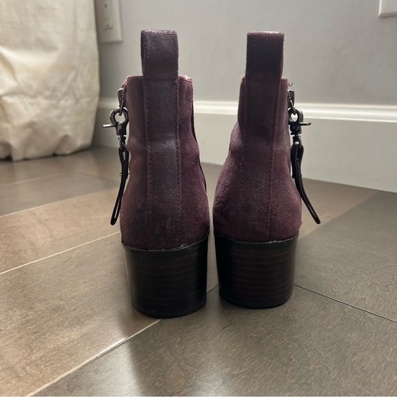 Aldo Eggplant Pointed Toe Booties Size 7 - Picture 4 of 9